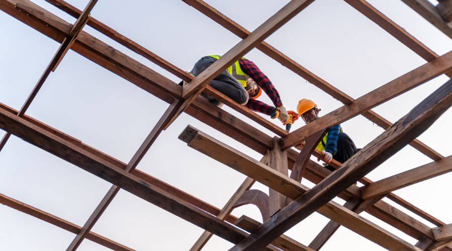 Expert Emergency Roof Repairs services in Forest City, IL
